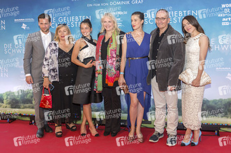 'Die geliebten Schwestern' Premiere, Weimar
