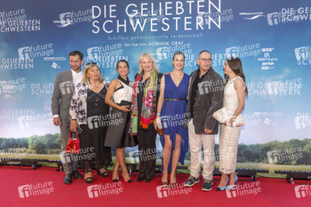 'Die geliebten Schwestern' Premiere, Weimar