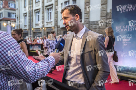 'Die geliebten Schwestern' Premiere, Weimar