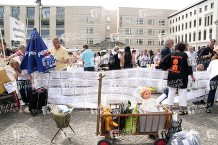 Protest der in der DDR Zwangsadoptierten, Berlin