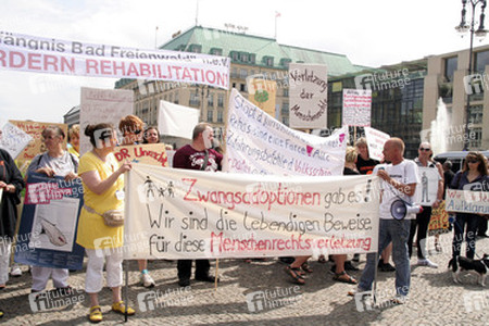 Protest der in der DDR Zwangsadoptierten, Berlin