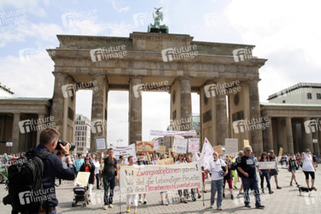 Protest der in der DDR Zwangsadoptierten, Berlin