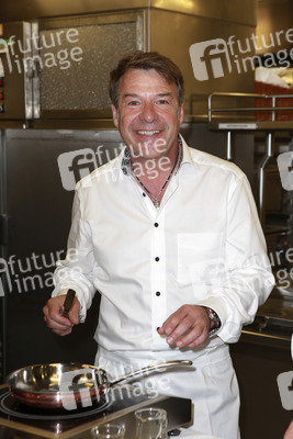Patrick Lindner kocht auf dem Traumschiff, Hanburg