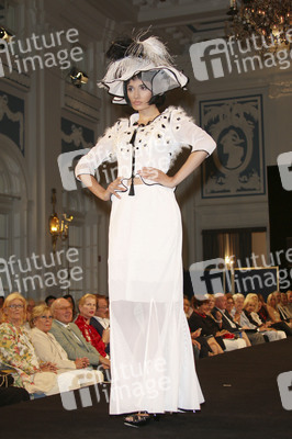 Liz Malraux Couture Modenschau, Hamburg