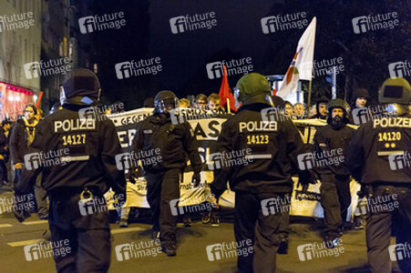 Demonstration am Kreuzberger Oranienplatz, Berlin