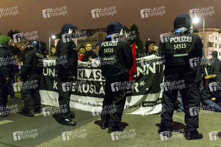Demonstration am Kreuzberger Oranienplatz, Berlin