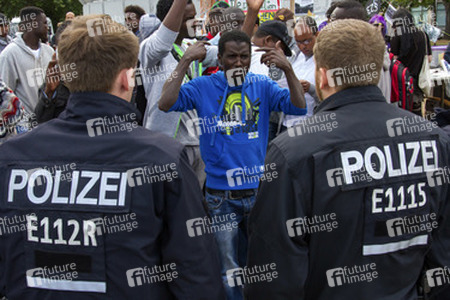 Flüchtlinge protestieren am Kreuzberger Oranienplatz, Berlin