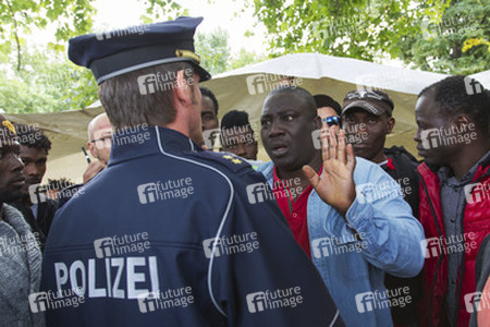 Flüchtlinge protestieren am Kreuzberger Oranienplatz, Berlin