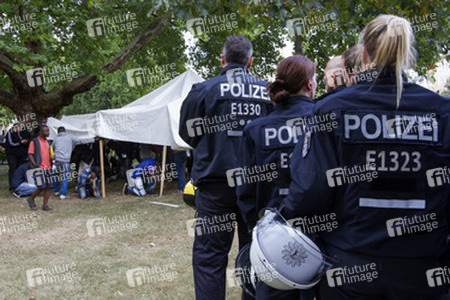 Flüchtlinge protestieren am Kreuzberger Oranienplatz, Berlin