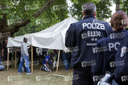 Flüchtlinge protestieren am Kreuzberger Oranienplatz, Berlin