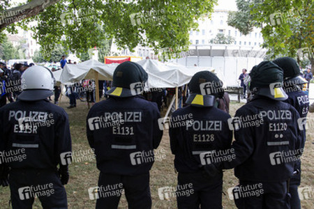 Flüchtlinge protestieren am Kreuzberger Oranienplatz, Berlin
