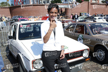 Start der 7. Hamburg-Berlin-Klassik Oldie-Rallye, Hamburg
