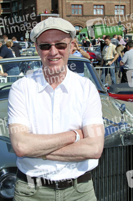 Start der 7. Hamburg-Berlin-Klassik Oldie-Rallye, Hamburg