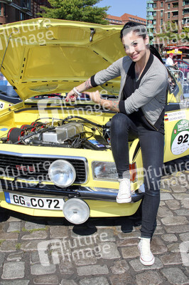 Start der 7. Hamburg-Berlin-Klassik Oldie-Rallye, Hamburg