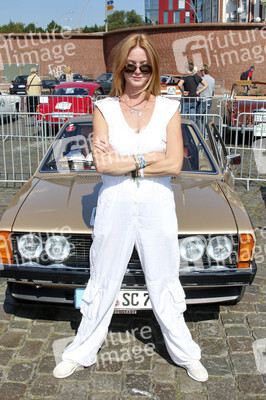 Start der 7. Hamburg-Berlin-Klassik Oldie-Rallye, Hamburg