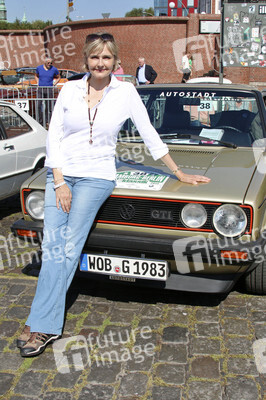 Start der 7. Hamburg-Berlin-Klassik Oldie-Rallye, Hamburg