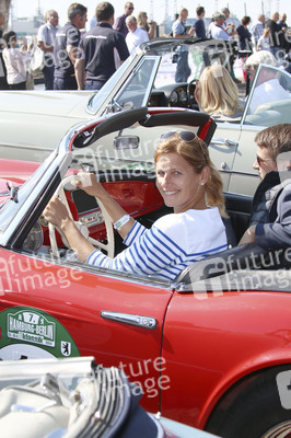 Start der 7. Hamburg-Berlin-Klassik Oldie-Rallye, Hamburg