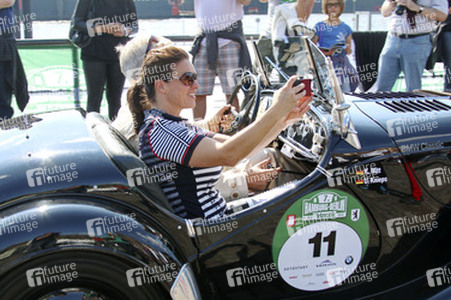 Start der 7. Hamburg-Berlin-Klassik Oldie-Rallye, Hamburg