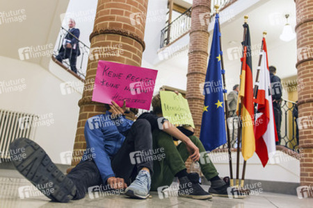 Go-In in der Senatsverwaltung, Berlin