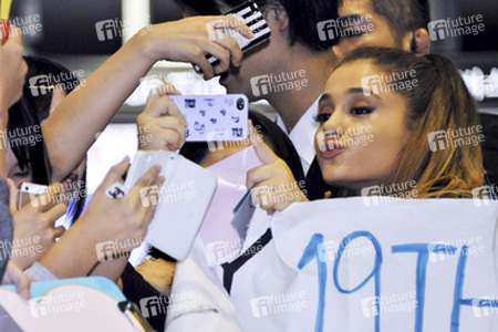 Ankunft von Ariana Grande in Japan