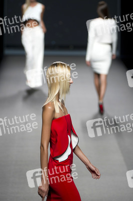 Amaya Arzuaga Fashion Show, Fashion Week Madrid