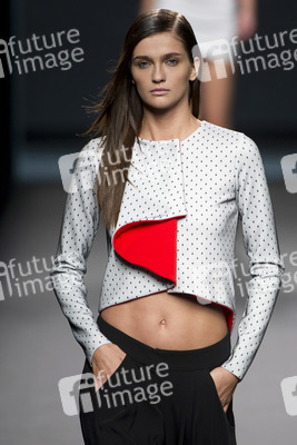 Amaya Arzuaga Fashion Show, Fashion Week Madrid