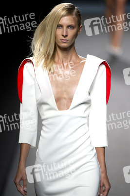 Amaya Arzuaga Fashion Show, Fashion Week Madrid