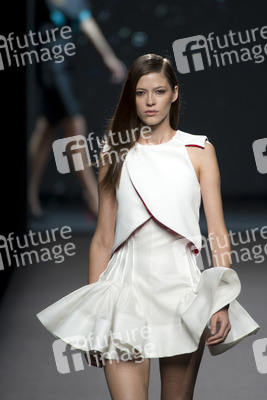 Amaya Arzuaga Fashion Show, Fashion Week Madrid