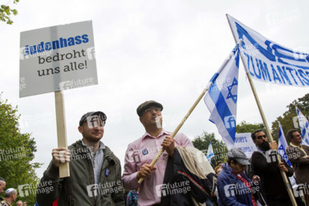 'Deutschland steht auf: Nie wieder Judenhass!' Demonstration, Berlin