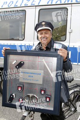 Verleihung der Auszeichnung 'Ehrenkommissar der Hamburger Polizei', Hamburg