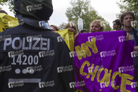 Gegendemonstration zum 'Marsch für das Leben', Berlin