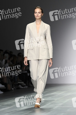 Eudon Choi Fashion Show, London Fashion Week