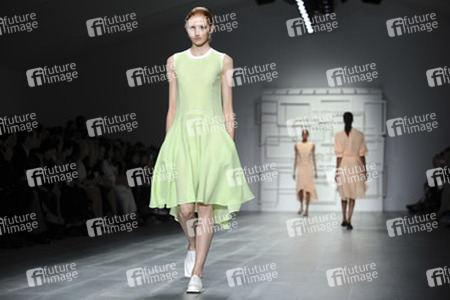 J.JS Lee Fashion Show, London Fashion Week