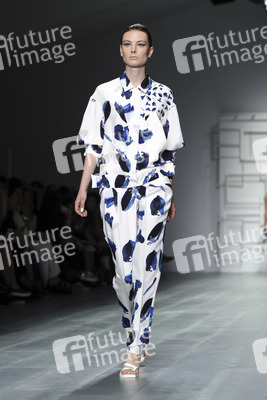J.JS Lee Fashion Show, London Fashion Week