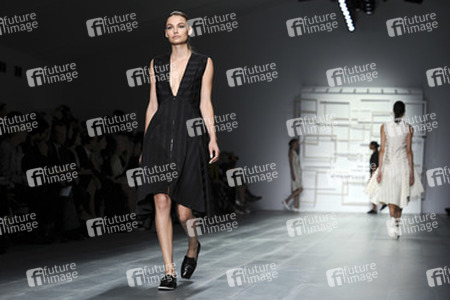 J.JS Lee Fashion Show, London Fashion Week