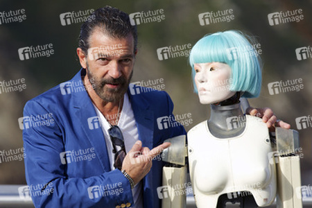 'Autómata' Photocall, San Sebastian Film Festival 2014