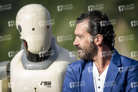 'Autómata' Photocall, San Sebastian Film Festival 2014