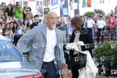 John Malkovich bei der Ankunft beim San Sebastian Film Festival 2014