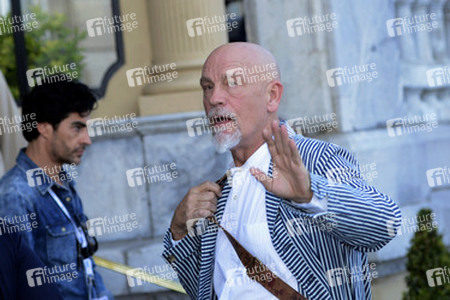 John Malkovich bei der Ankunft beim San Sebastian Film Festival 2014