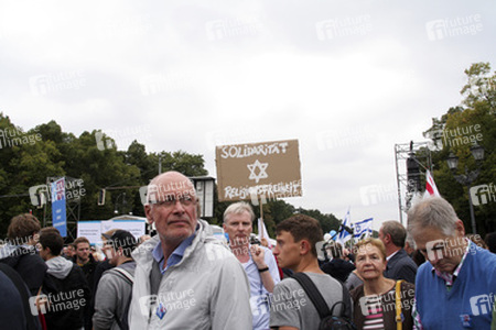 'Deutschland steht auf: Nie wieder Judenhass!' Demonstration, Berlin
