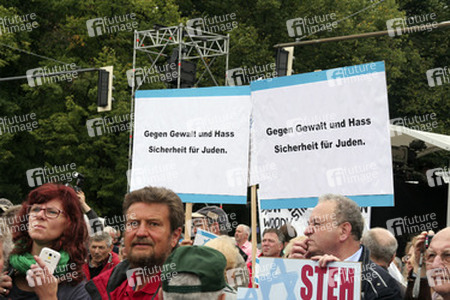 'Deutschland steht auf: Nie wieder Judenhass!' Demonstration, Berlin