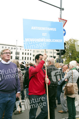'Deutschland steht auf: Nie wieder Judenhass!' Demonstration, Berlin