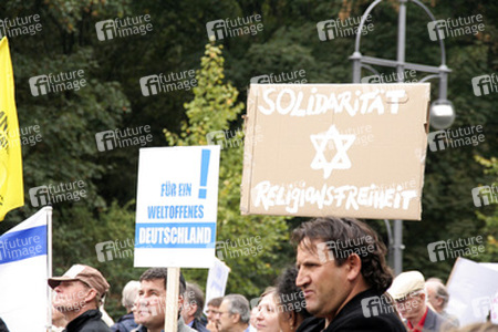 'Deutschland steht auf: Nie wieder Judenhass!' Demonstration, Berlin