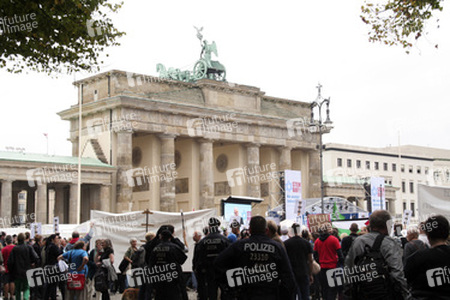 'Deutschland steht auf: Nie wieder Judenhass!' Demonstration, Berlin
