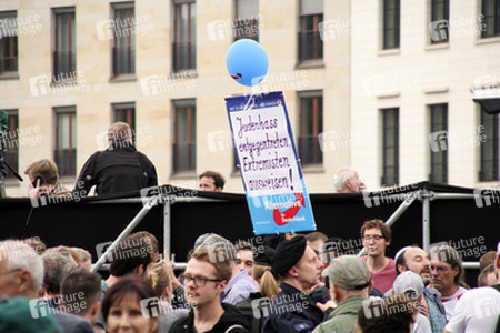 'Deutschland steht auf: Nie wieder Judenhass!' Demonstration, Berlin