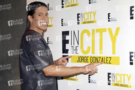 Jorge Gonzalez präsentiert 'E! in the City', Hamburg