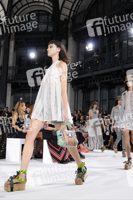 John Galliano Fashion Show, Fashion Week Paris