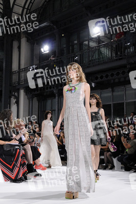 John Galliano Fashion Show, Fashion Week Paris