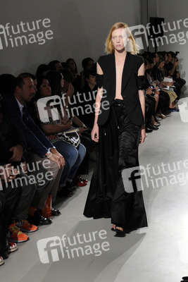Veronica Branquinho Fashion Show, Fashion Week Paris