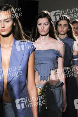 Veronica Branquinho Fashion Show, Fashion Week Paris
